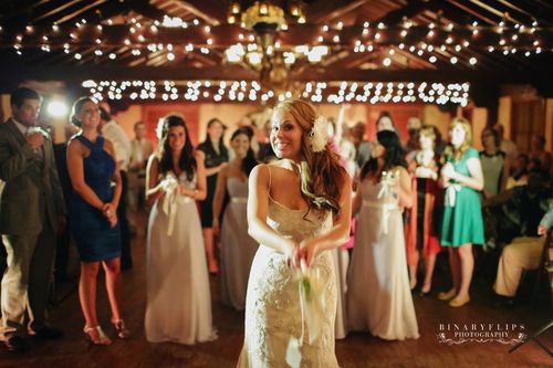 Bouquet toss
