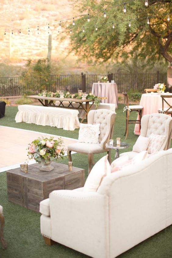 Five Ideas for Wedding Lounge Seating